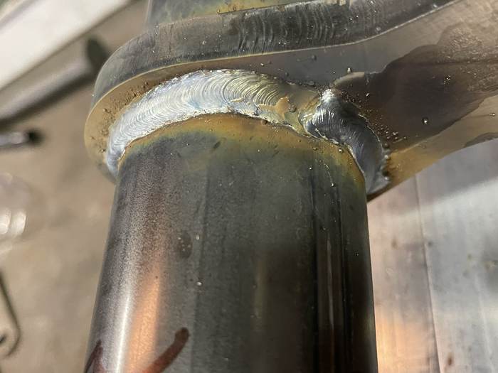 Weld seam detail on tube-to-flange joint