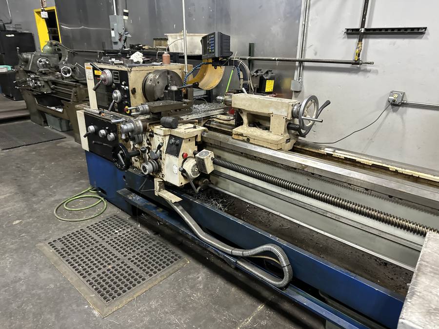 Manual Engine Lathe